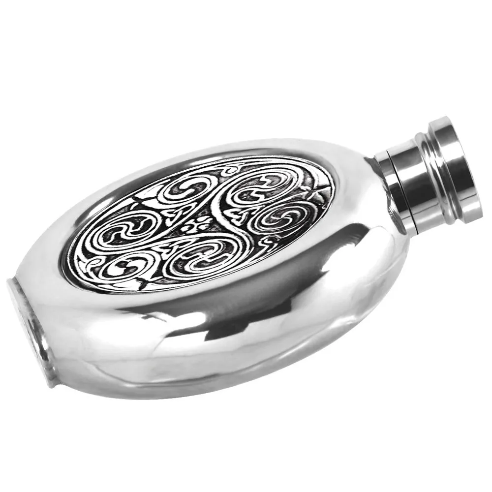 4oz Round Pewter Hip Flask with Celtic Knot Badge