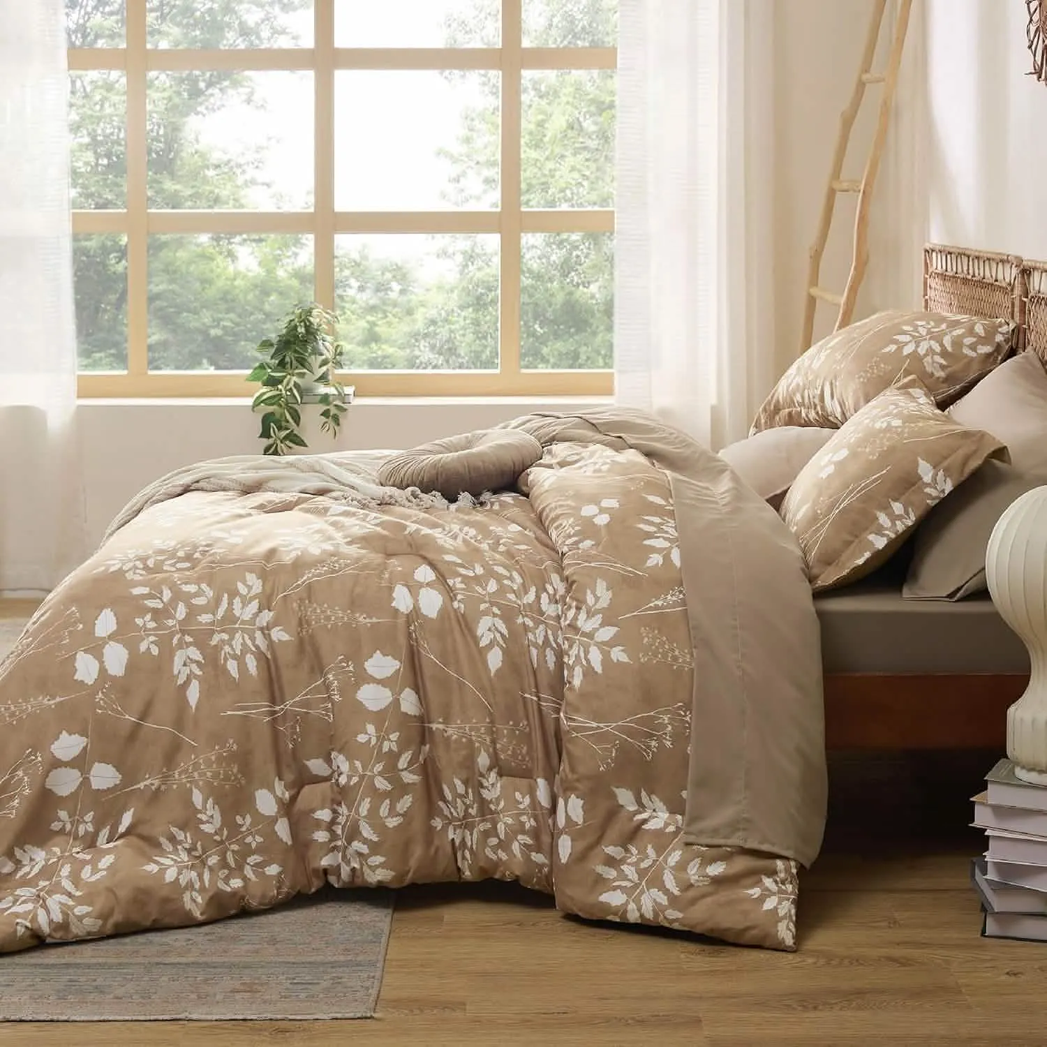 Bedsure Elegant Floral Comforter Sets