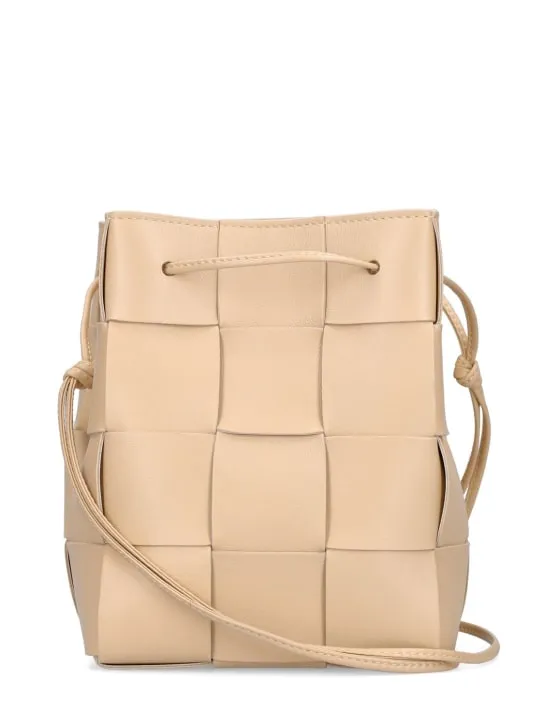 Bottega Veneta   Small Cassette leather bucket bag 