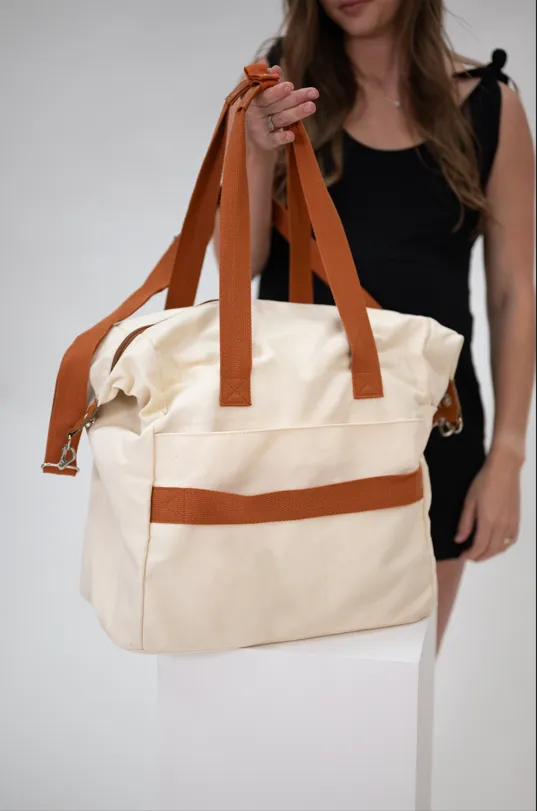 Lila Duffle Bag in Cream