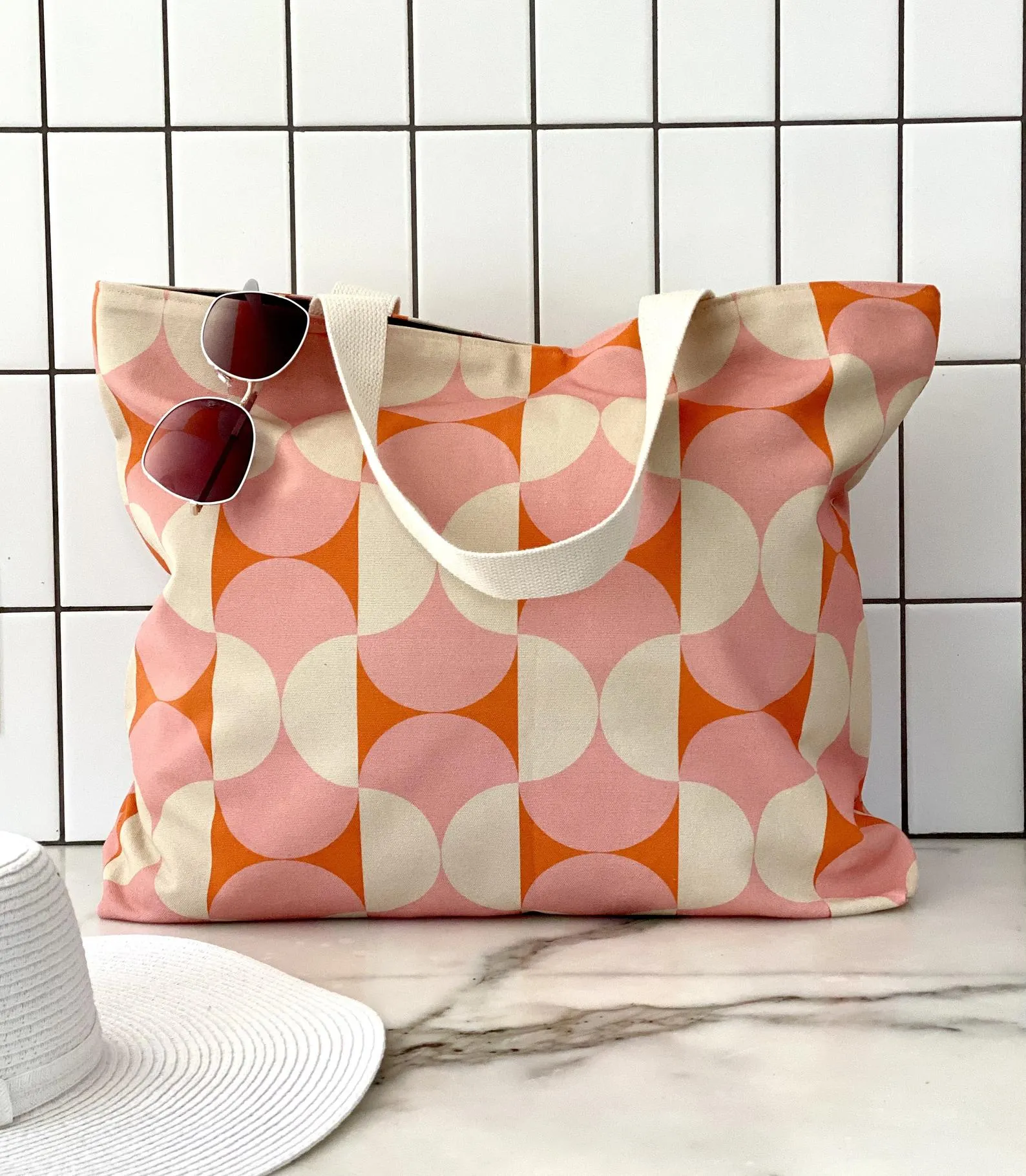 Mod Pod oversized tote