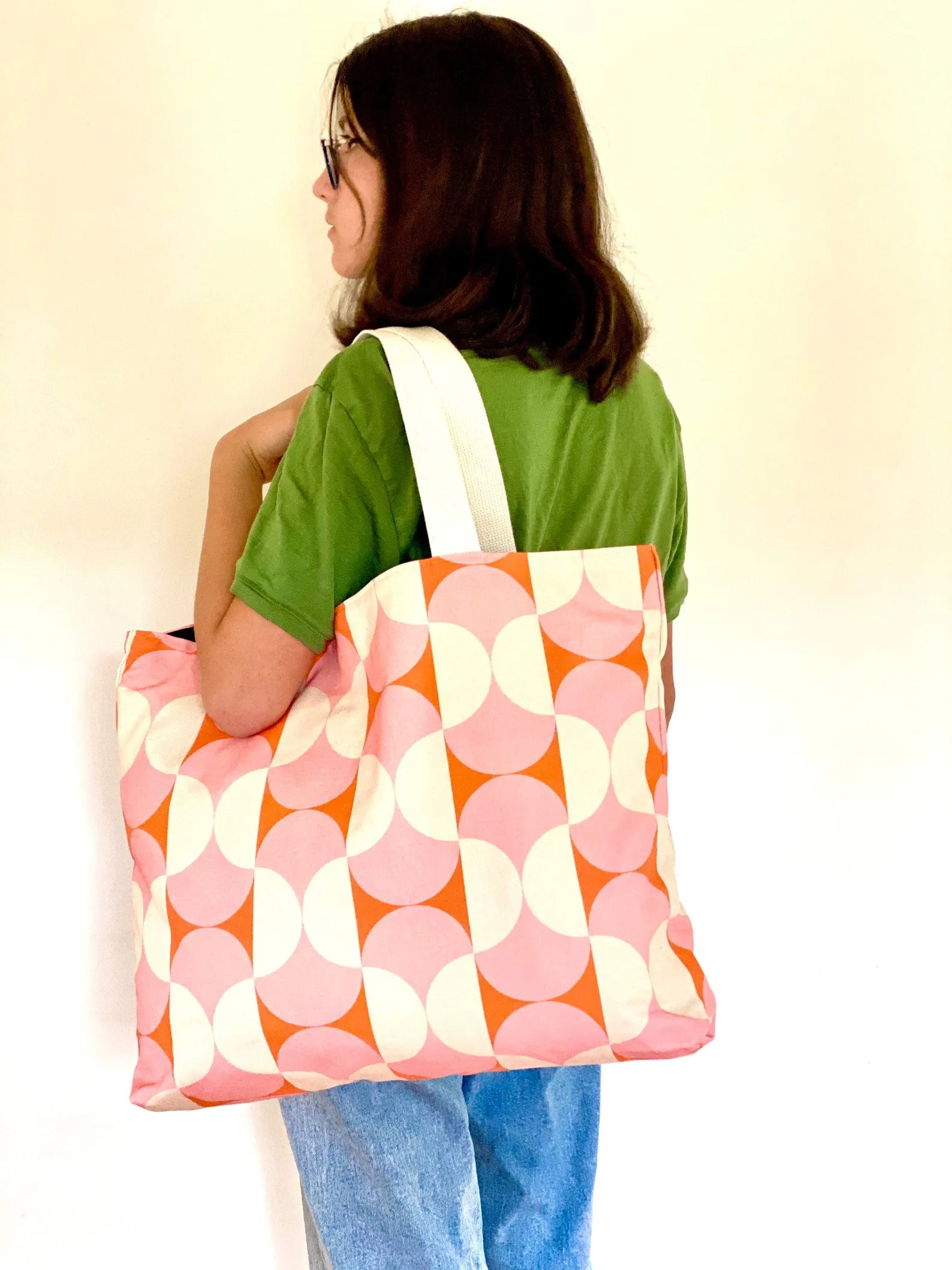 Mod Pod oversized tote