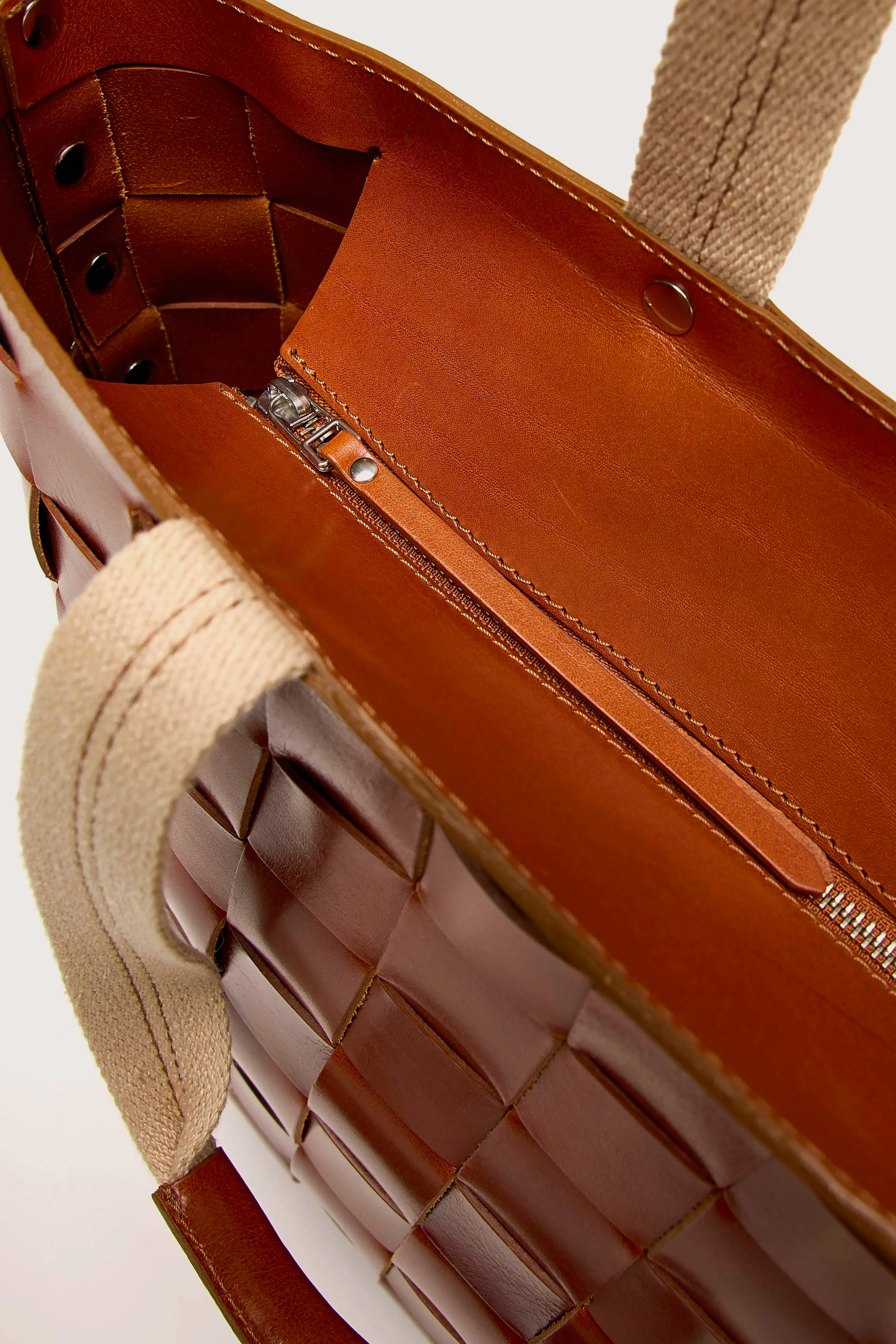 Selvy Bag (232 / W / COGNAC)